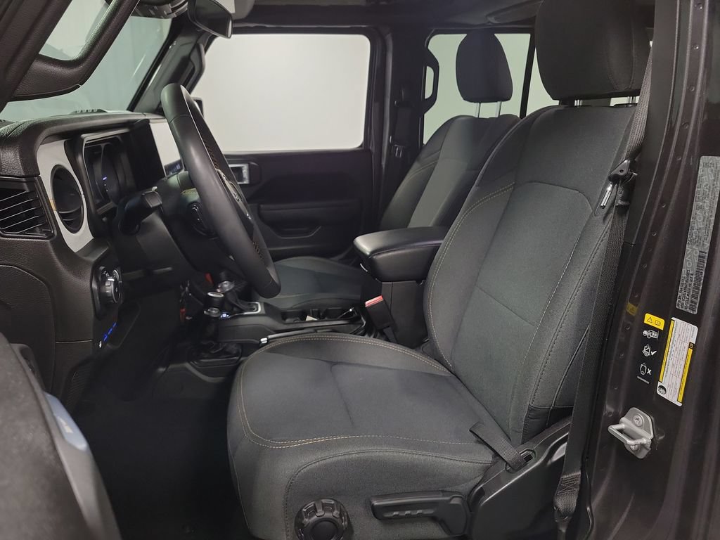 Used 2024 Jeep Wrangler Unlimited AWD/4WD image 13