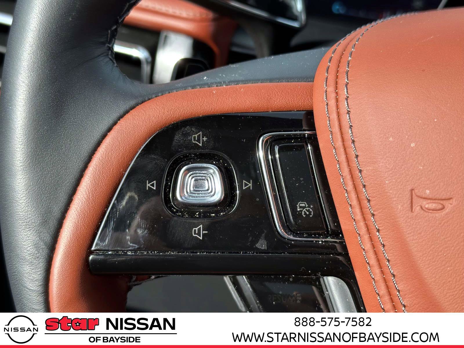 Used 2025 Lincoln Aviator Reserve w/ Jet Appearance Package image 19