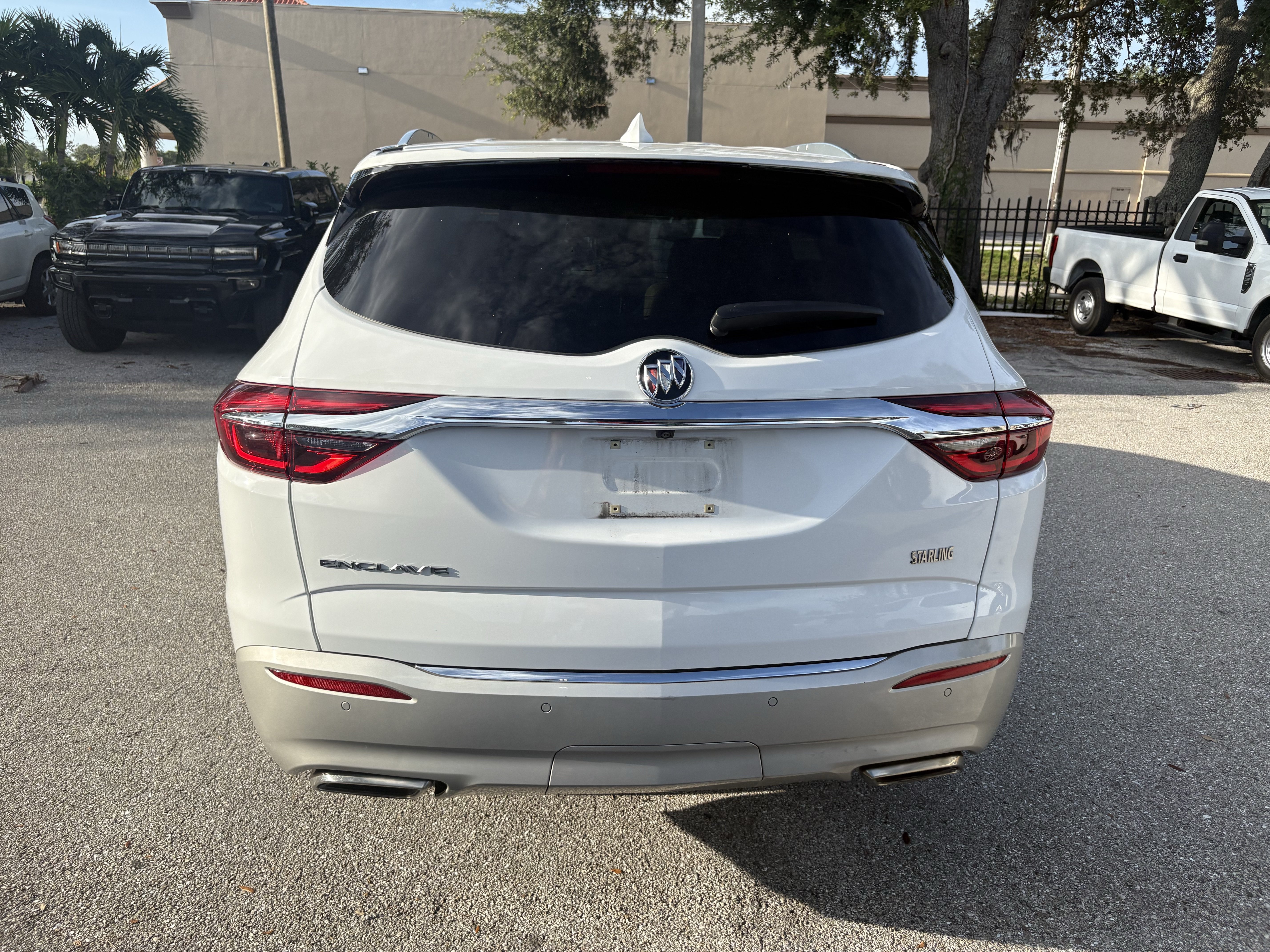 Used 2020 Buick Enclave Essence w/ Sound and Sites Package FWD image 6