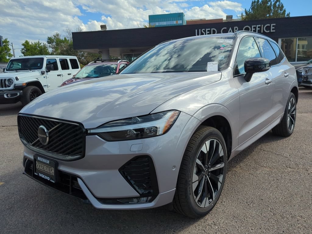 Used 2026 Volvo XC60 B5 Plus AWD/4WD image 3