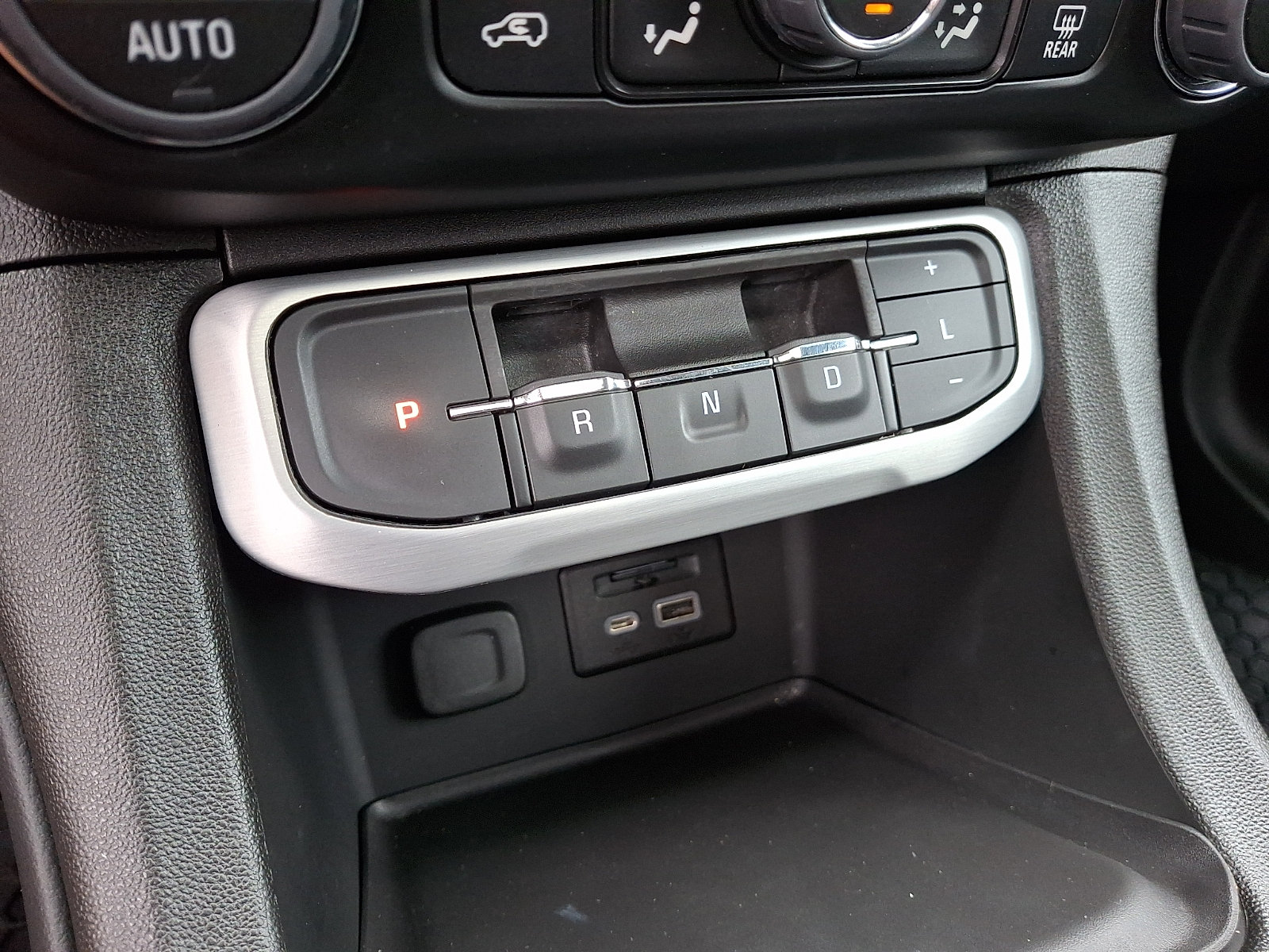 Used 2023 GMC Acadia SLT AWD/4WD image 22