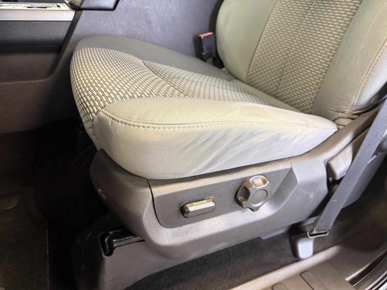 Used 2013 Ford F250 XLT w/ XLT Interior Pkg image 18