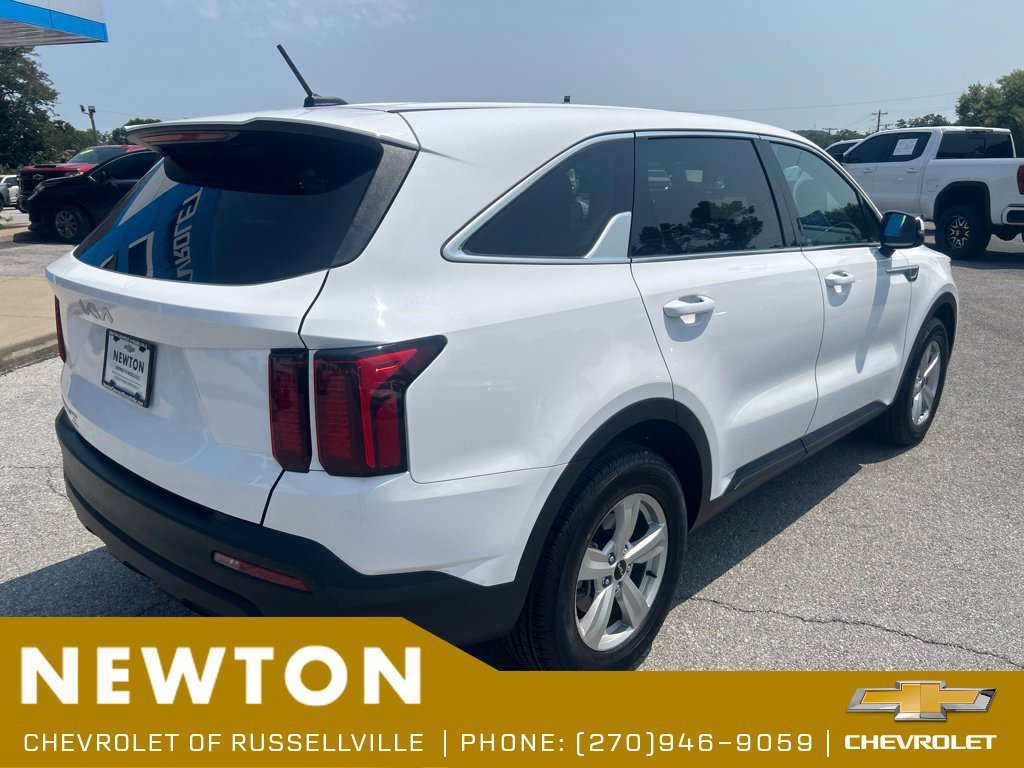 Used 2023 Kia Sorento LX FWD image 45