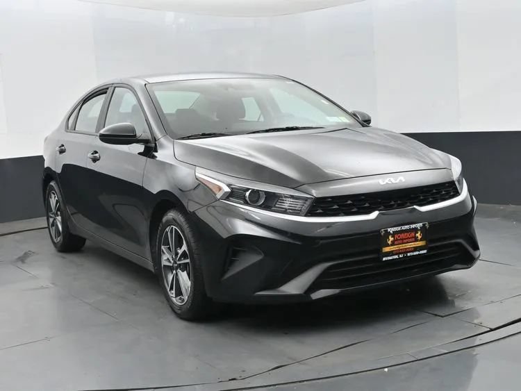 Used 2024 Kia Forte LXS FWD image 2