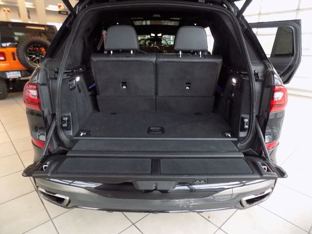 Used 2020 BMW X7 M50i image 27