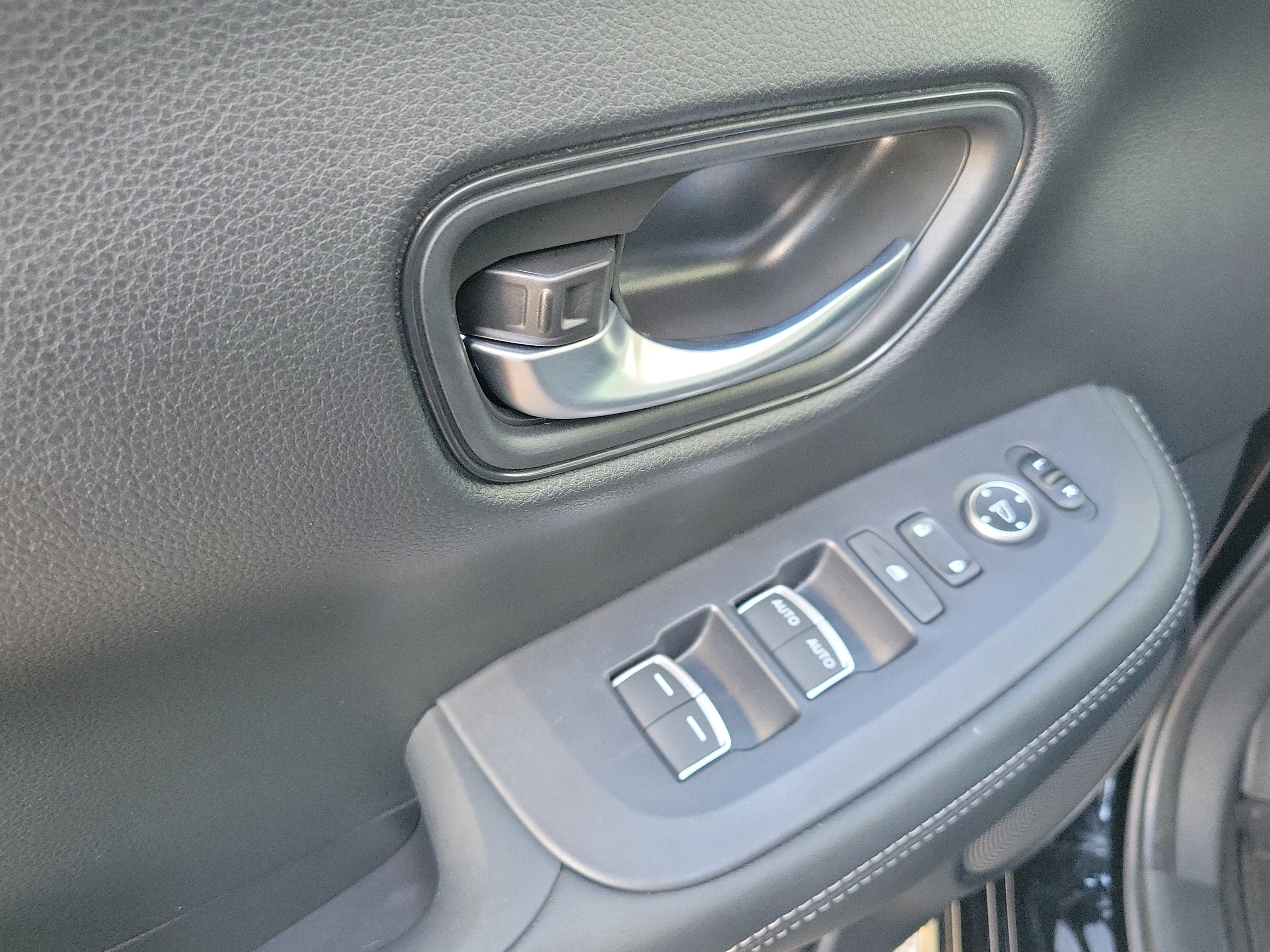 Used 2024 Honda HR-V EX-L image 25