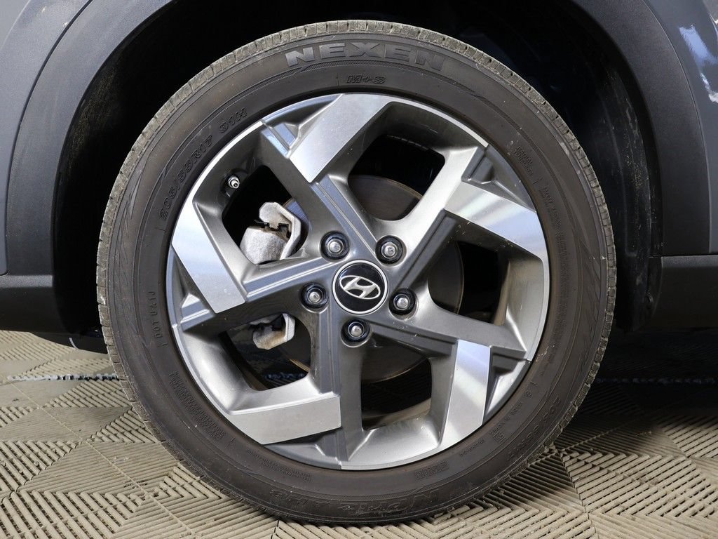 Certified 2024 Hyundai Venue SEL FWD image 18