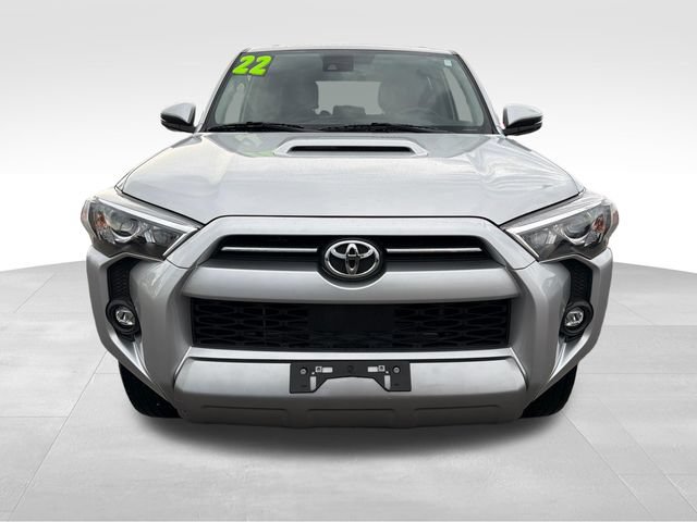 Used 2022 Toyota 4Runner TRD Off-Road Premium AWD/4WD image 2