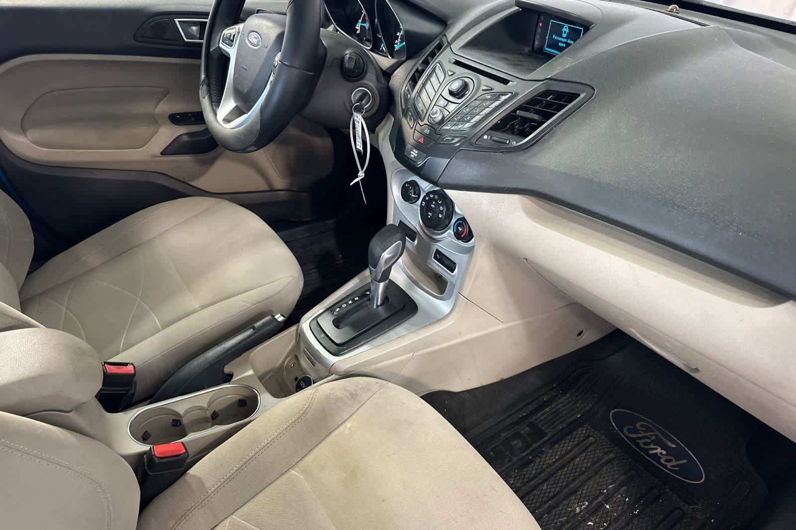 Used 2015 Ford Fiesta SE FWD image 17
