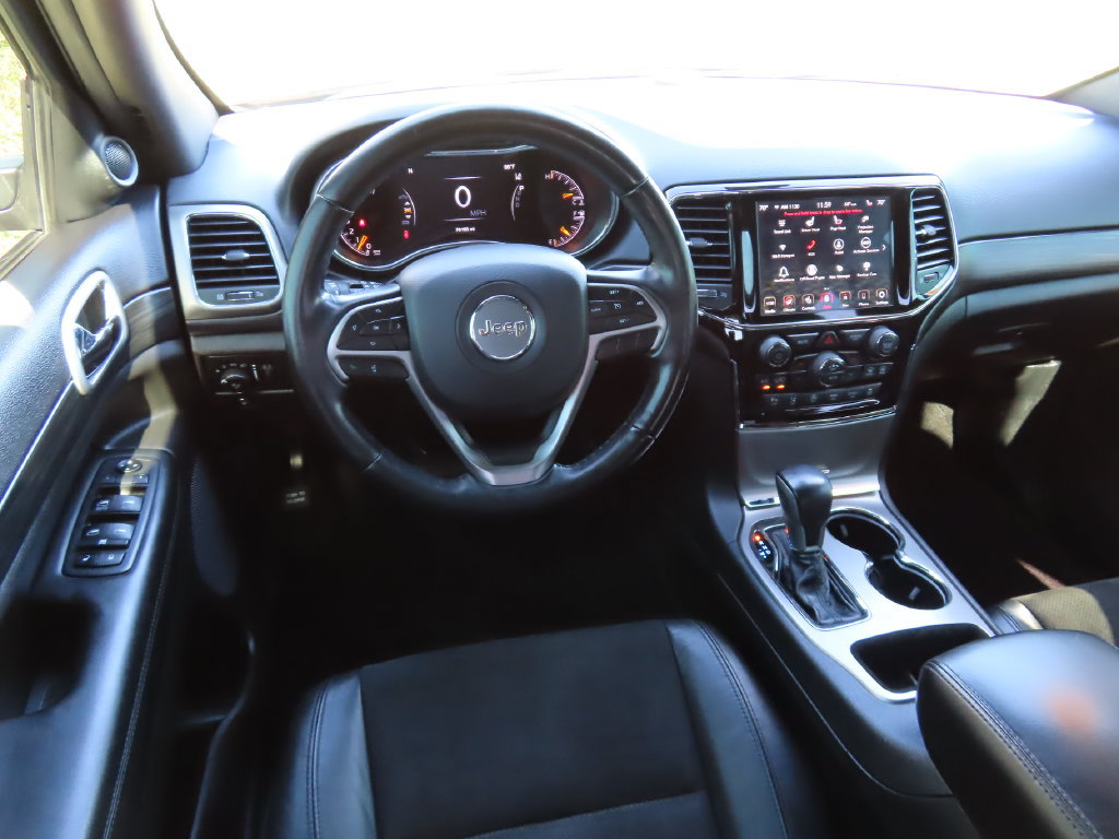 Certified 2021 Jeep Grand Cherokee Laredo X AWD/4WD image 4
