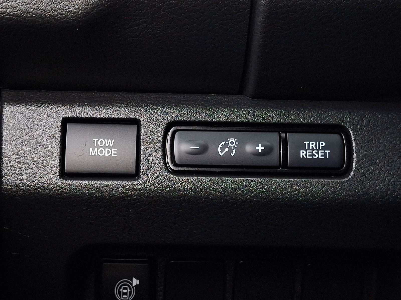 Certified 2025 Nissan Frontier PRO-4X AWD/4WD image 23