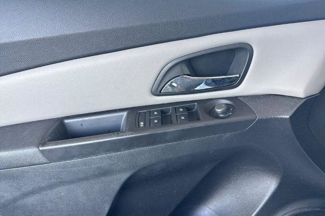 Used 2012 Chevrolet Cruze LS w/ Connectivity Package FWD image 17