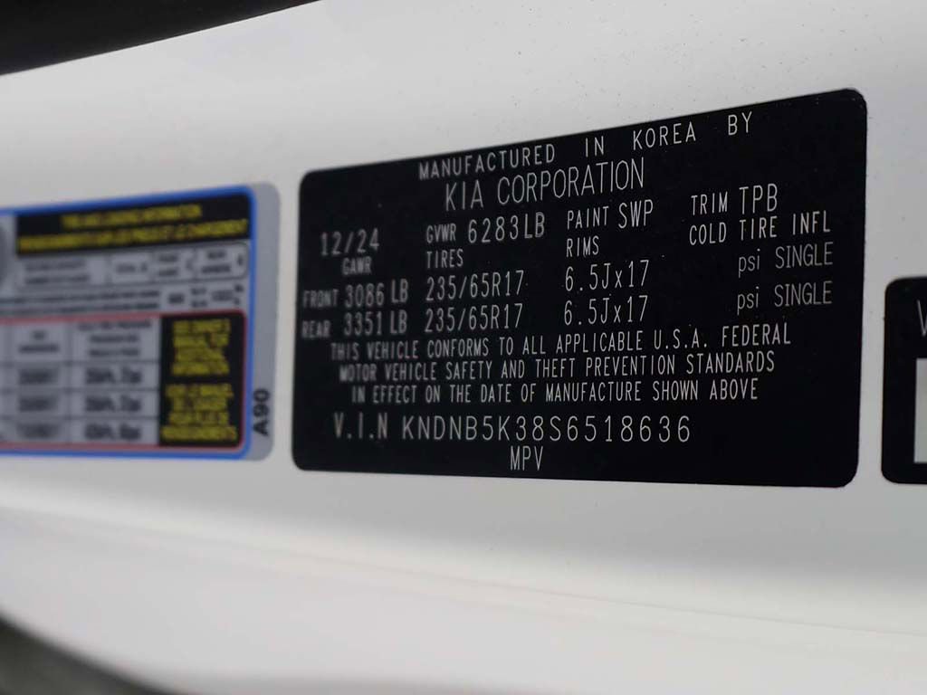 Used 2025 Kia Carnival FWD image 54