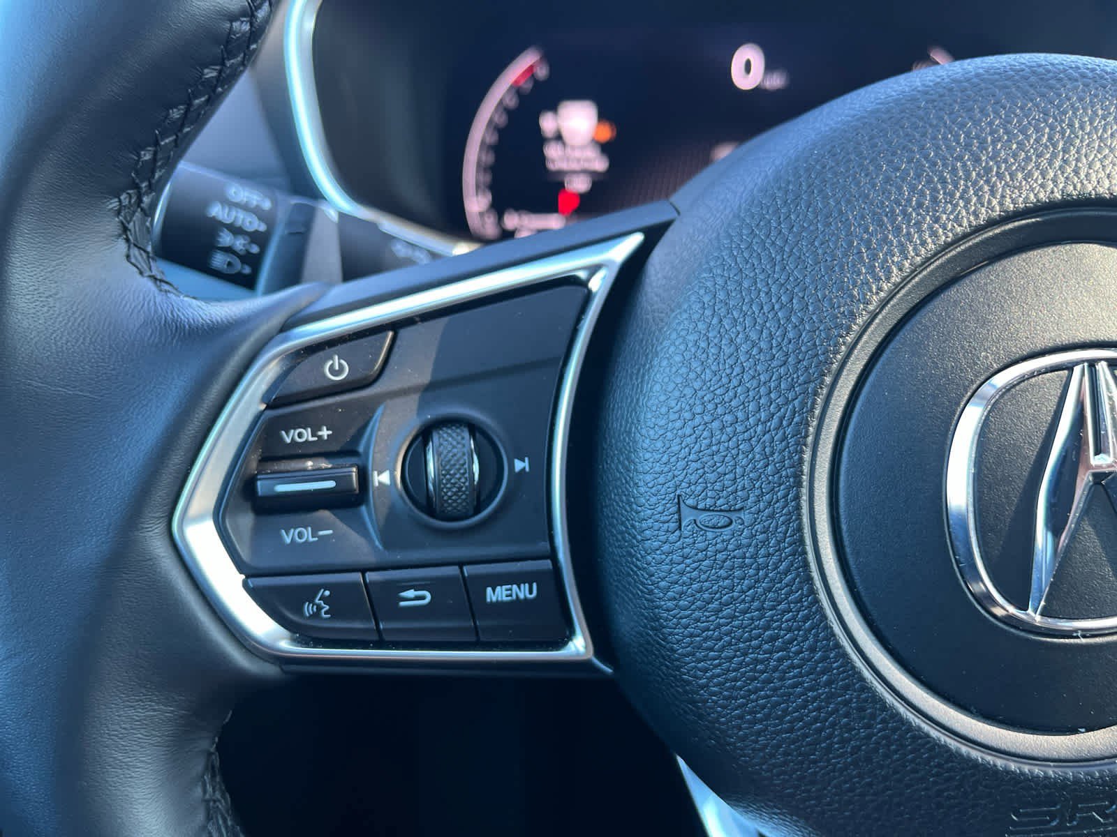 Used 2025 Acura MDX FWD image 32