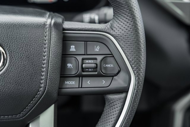 Used 2025 Toyota Tundra Limited image 31