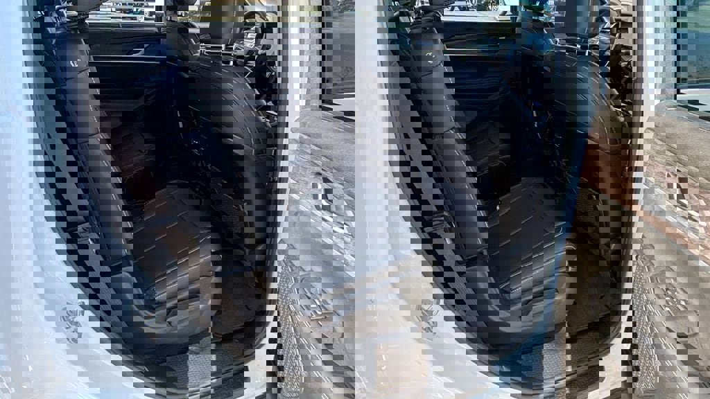 Used 2023 Jeep Grand Cherokee L Limited w/ Luxury Tech Group II image 19