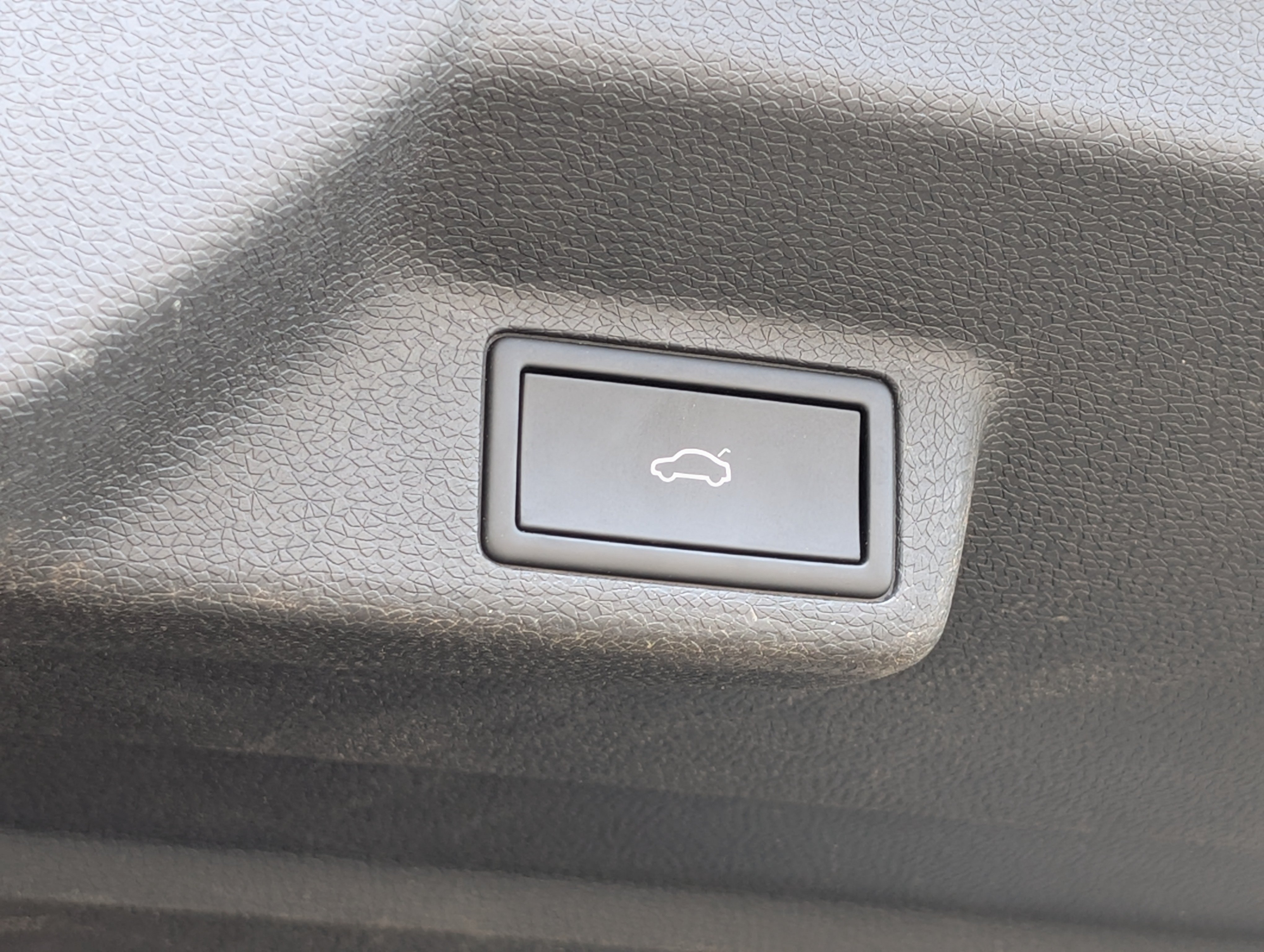 Used 2025 Volkswagen ID. Buzz Pro S Plus RWD image 22