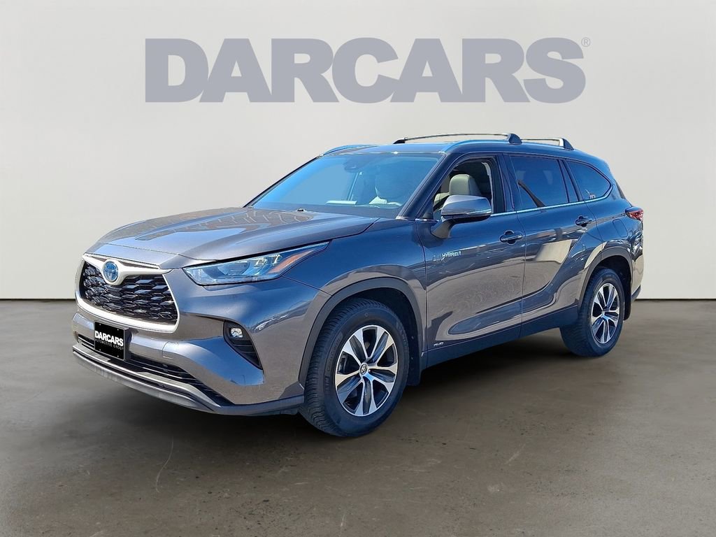Used 2020 Toyota Highlander XLE image 3