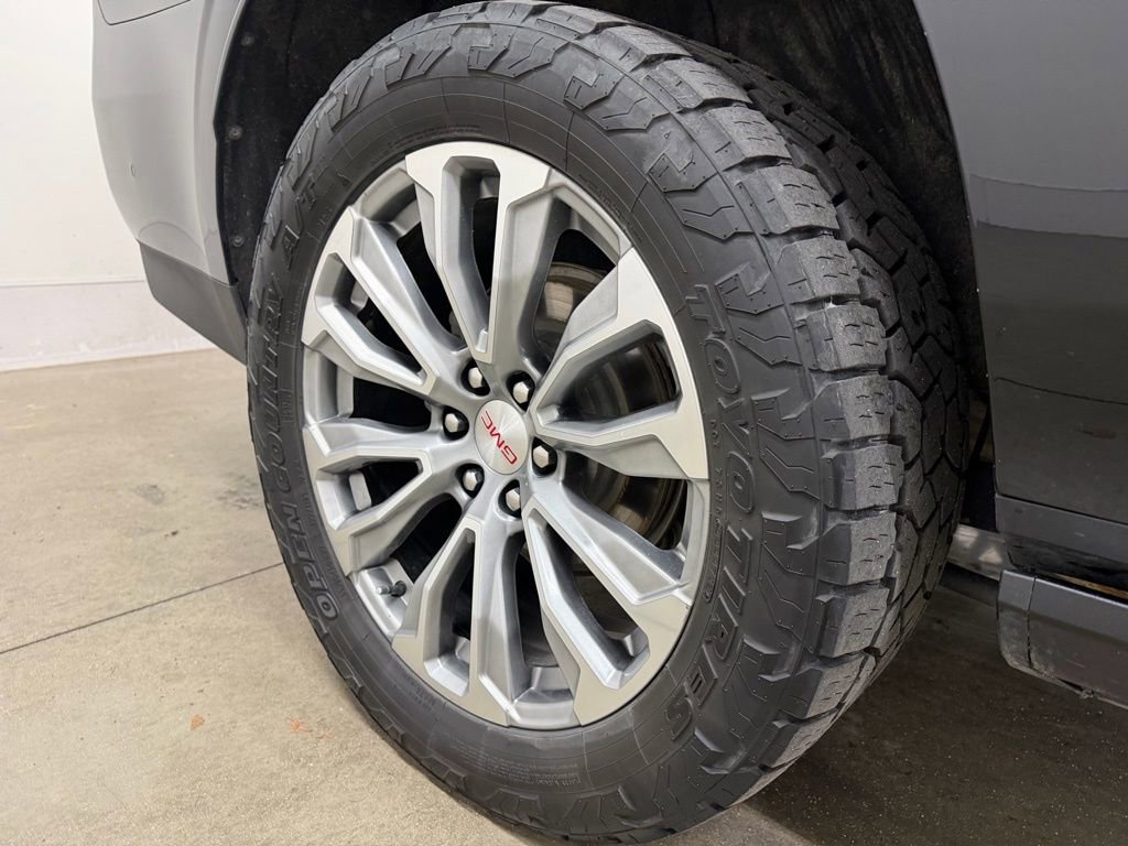 Certified 2024 GMC Yukon XL Denali w/ Denali Reserve Package image 9