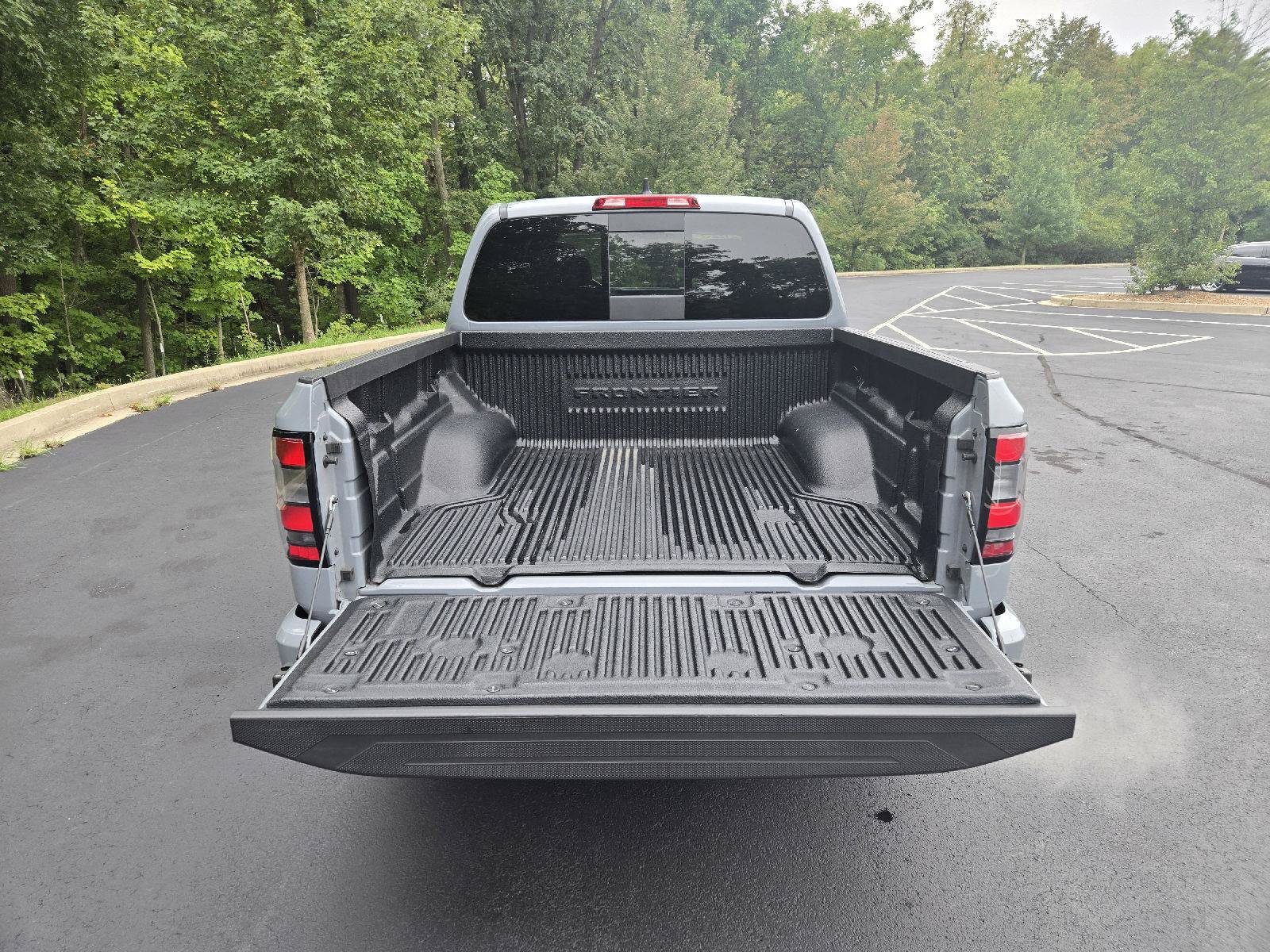 Used 2025 Nissan Frontier PRO-4X AWD/4WD image 9