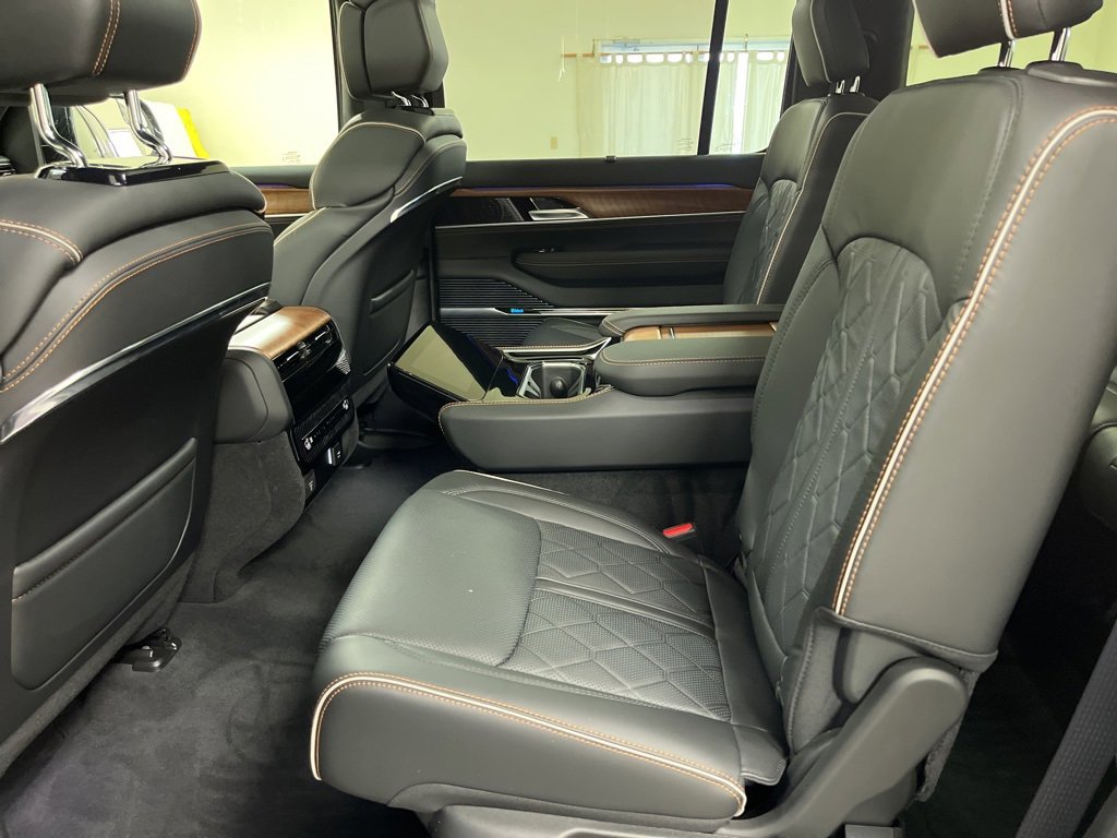 New 2024 Jeep Grand Wagoneer L Series III image 13