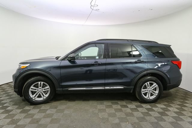 Used 2023 Ford Explorer XLT w/ Equipment Group 202A AWD/4WD image 6
