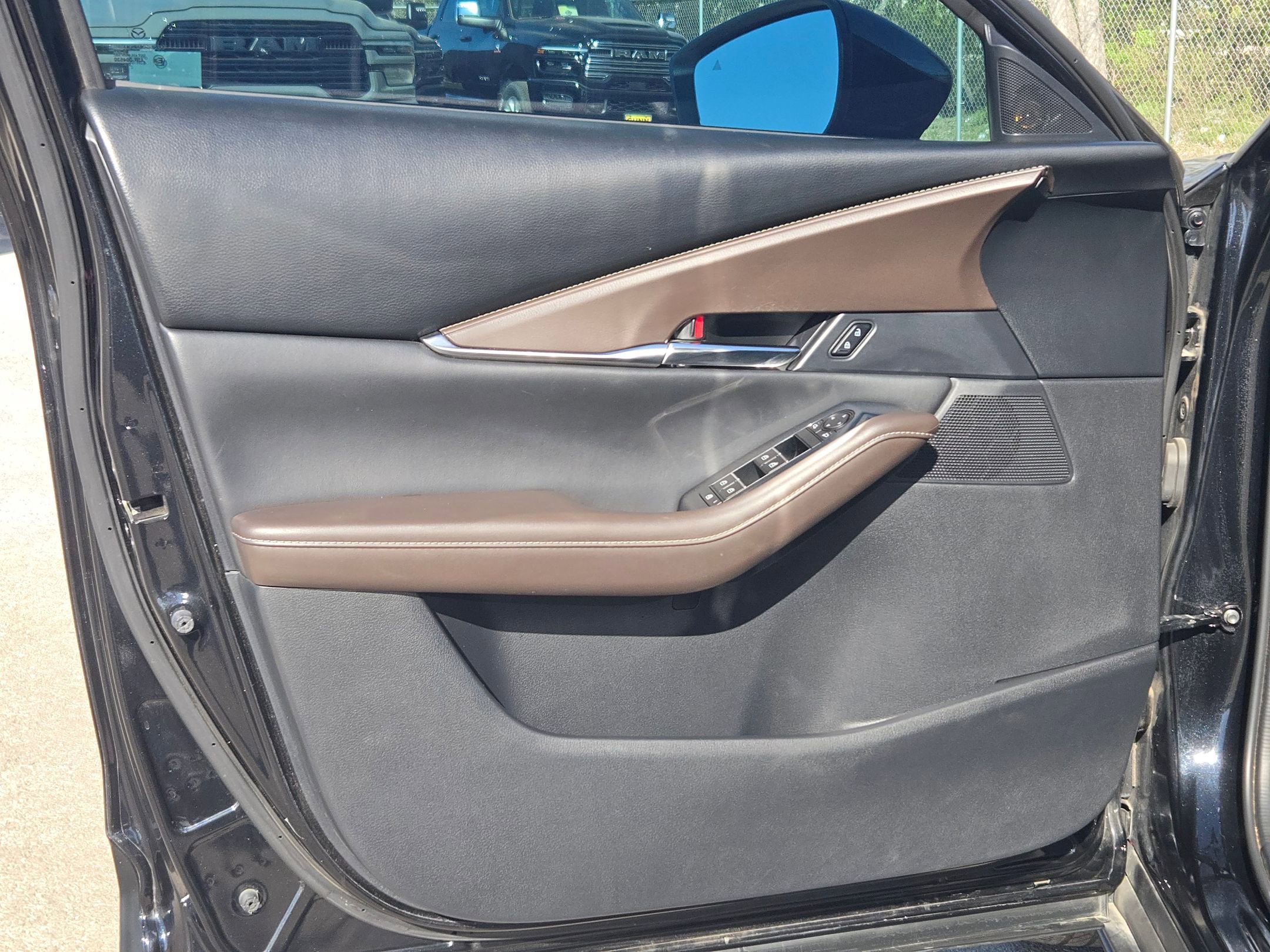 Used 2023 MAZDA CX-30 AWD 2.5 S w/ Premium Package image 12