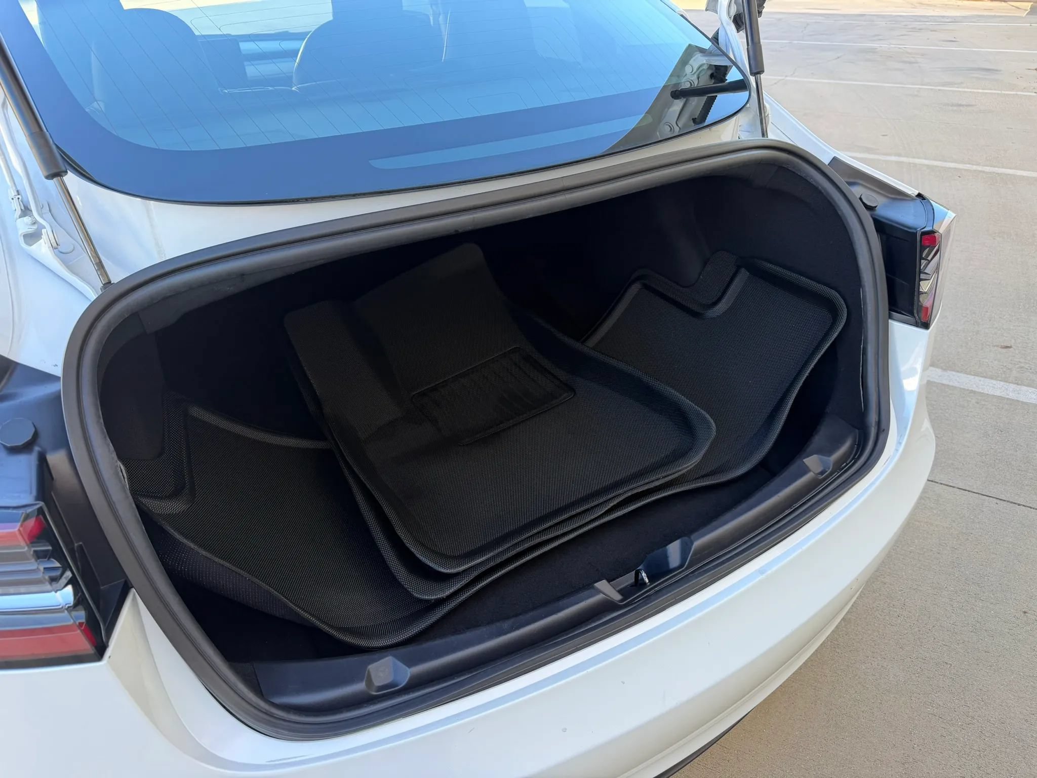 Used 2020 Tesla Model 3 Standard Range Plus RWD image 15