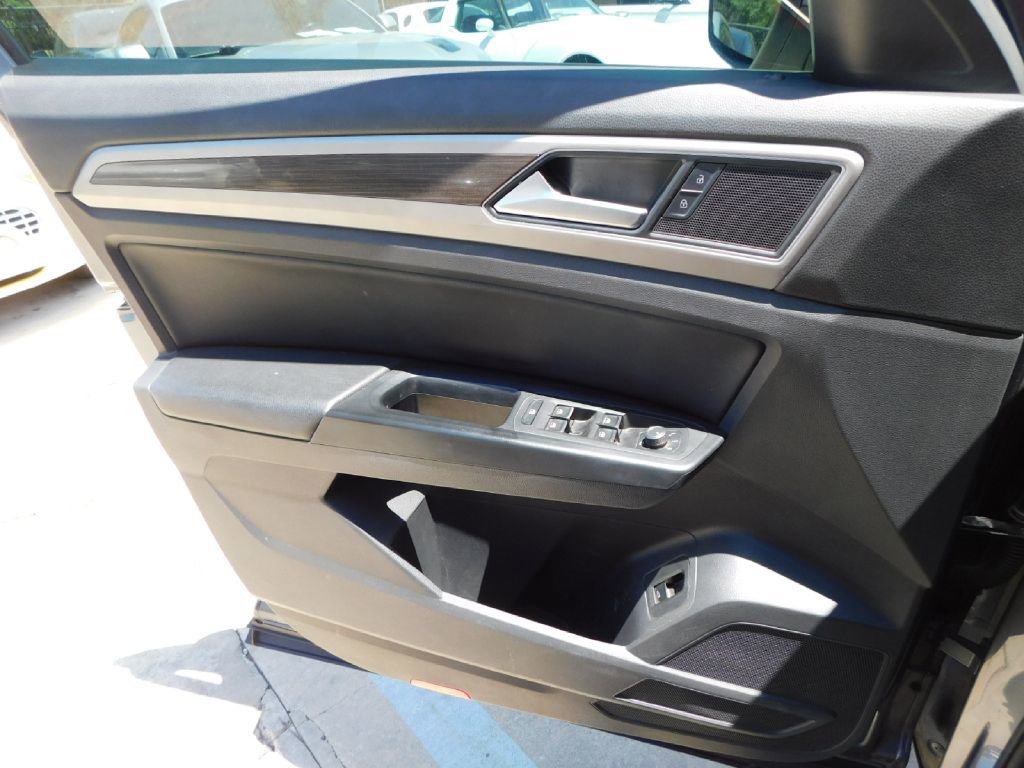Used 2019 Volkswagen Atlas SEL image 34