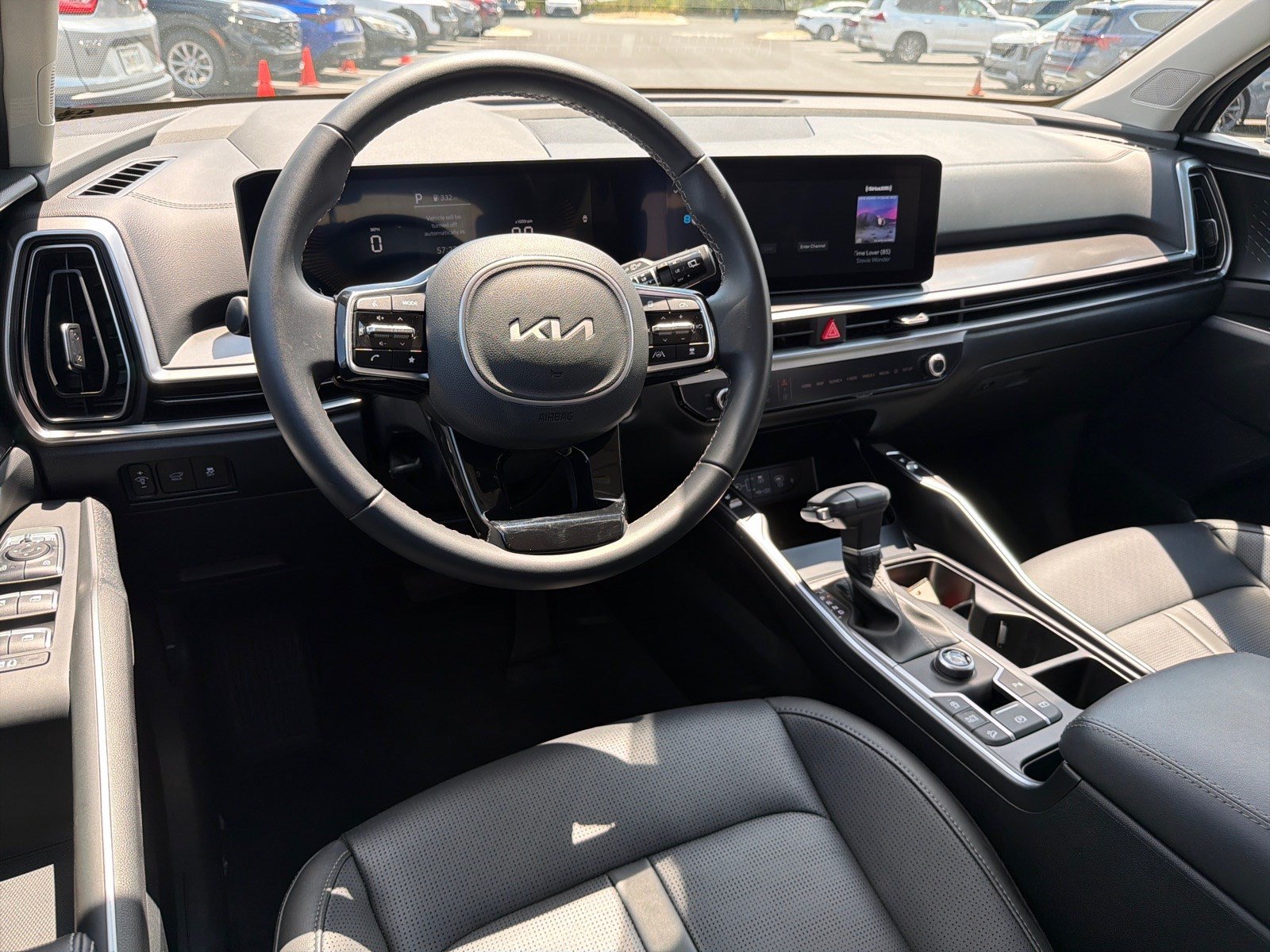 Certified 2025 Kia Sorento EX w/ Panoramic Sunroof Package FWD image 22