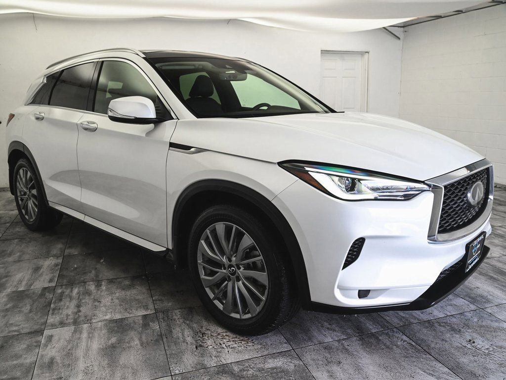 Used 2023 INFINITI QX50 Luxe image 3
