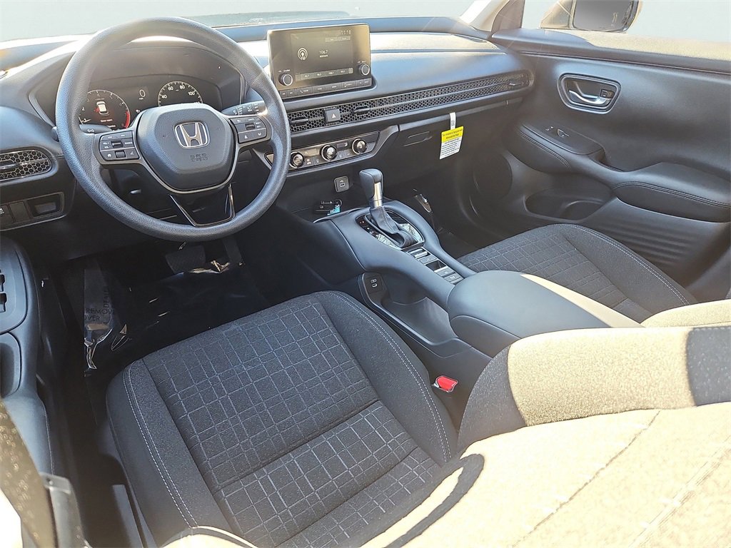 Certified 2025 Honda HR-V LX image 11