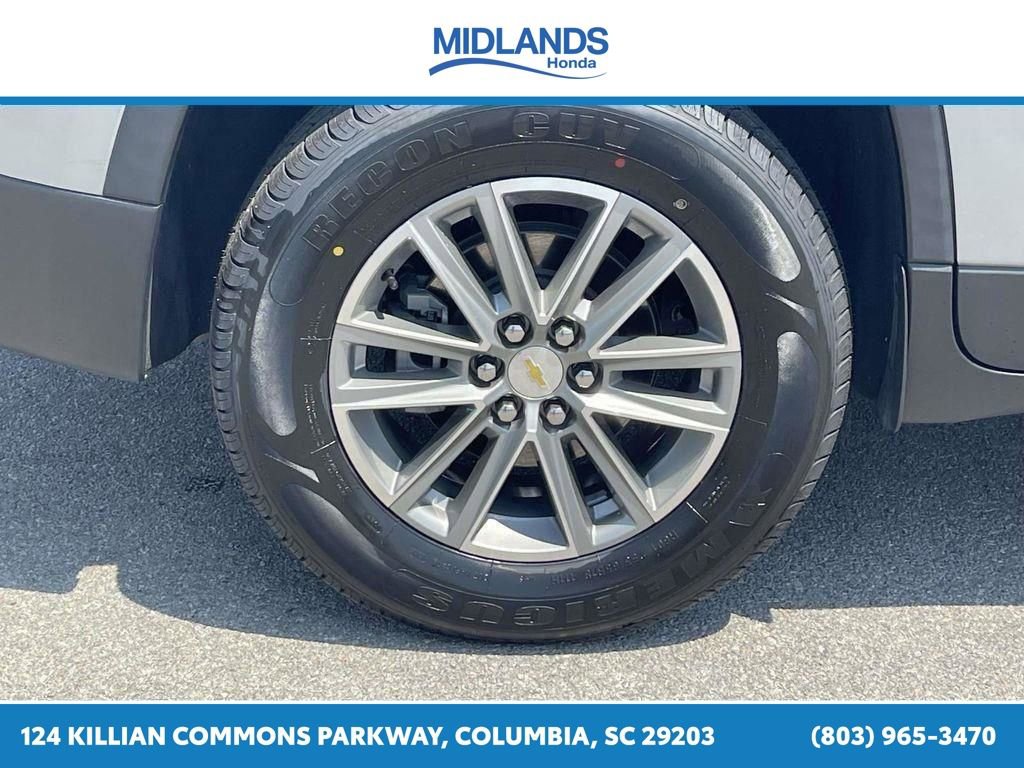 Used 2023 Chevrolet Traverse LT FWD image 7