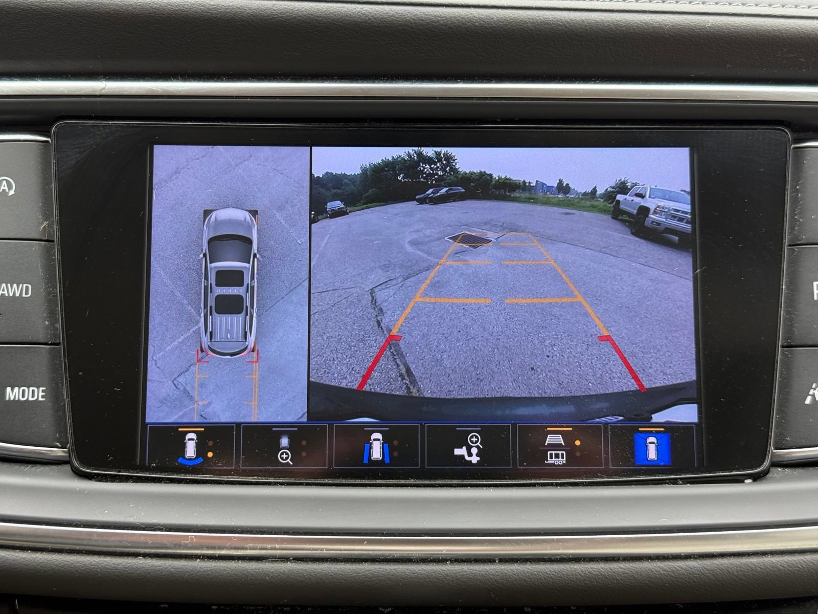 Used 2023 Buick Enclave Avenir w/ Avenir Technology Package AWD/4WD image 46