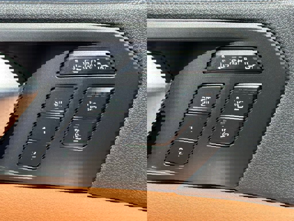 Used 2019 BMW X7 xDrive40i w/ Premium Package image 19