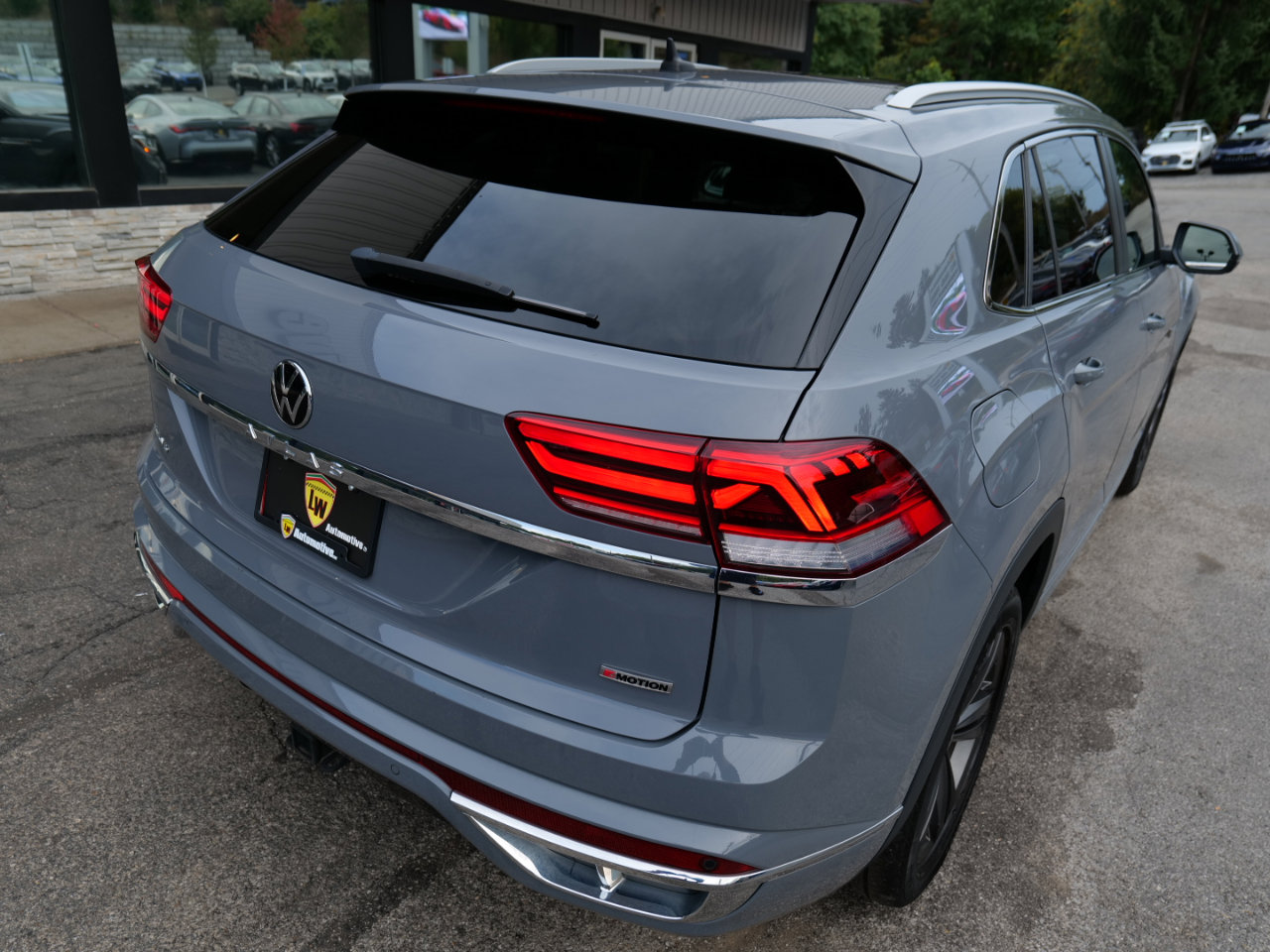 Used 2022 Volkswagen Atlas Cross Sport SEL R-Line image 85
