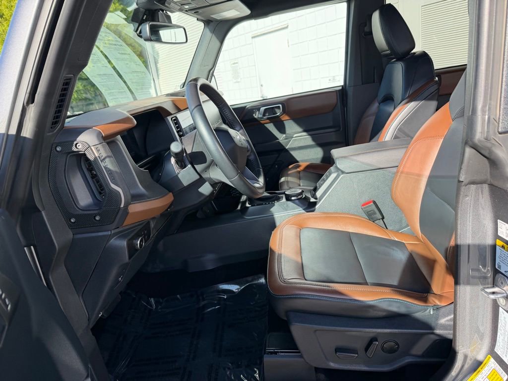 Used 2024 Ford Bronco Outer Banks image 16
