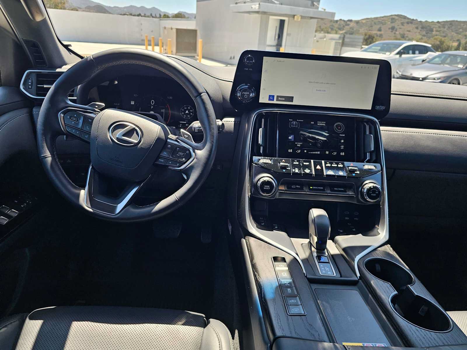 Certified 2025 Lexus LX 700h Overtrail AWD/4WD image 19