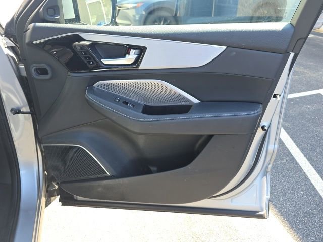 Used 2023 Acura MDX SH-AWD w/ Technology Package image 23