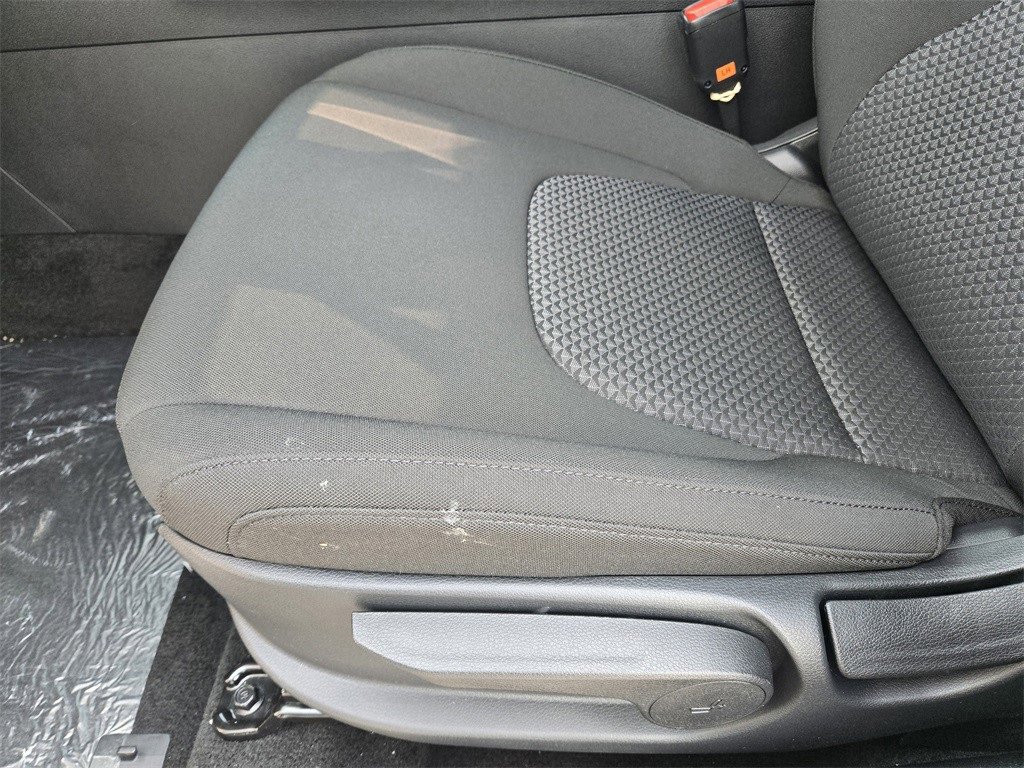 New 2026 Kia Sportage LX image 17