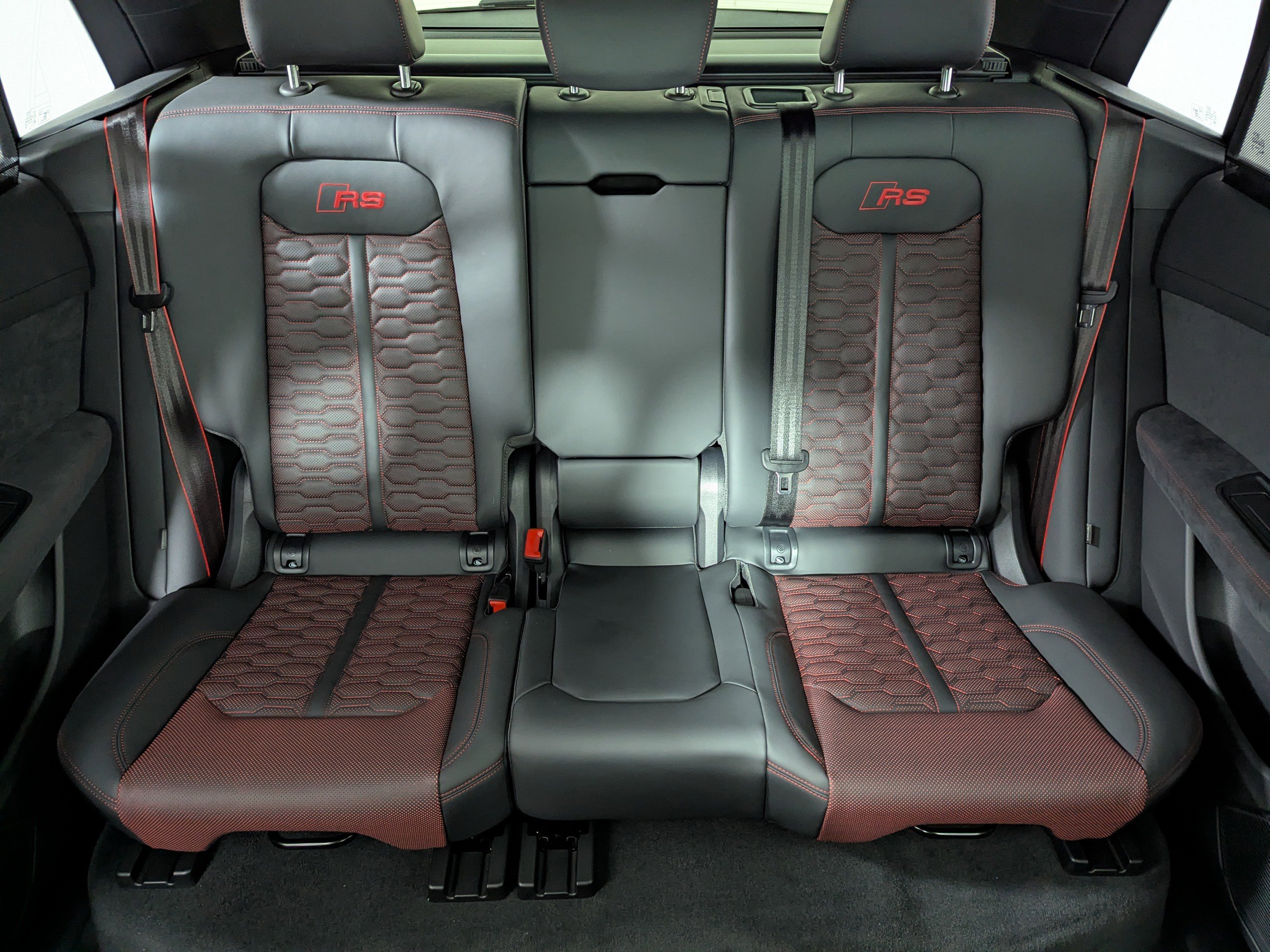 New 2026 Audi RS Q8 performance image 13