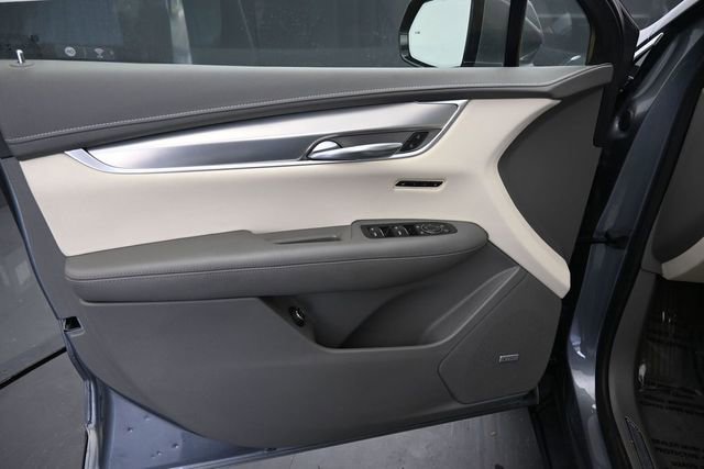 Used 2021 Cadillac XT5 Premium Luxury w/ LPO, Floor Liner Package AWD/4WD image 17