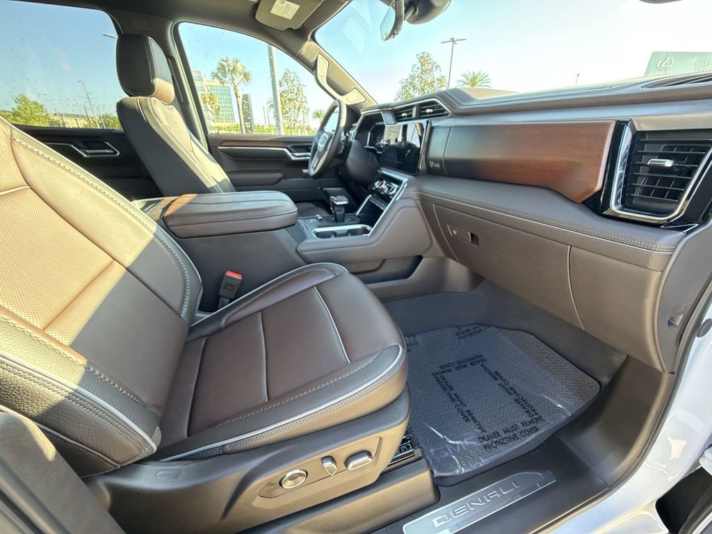 Used 2025 GMC Sierra 1500 Denali w/ Denali Reserve Package image 15