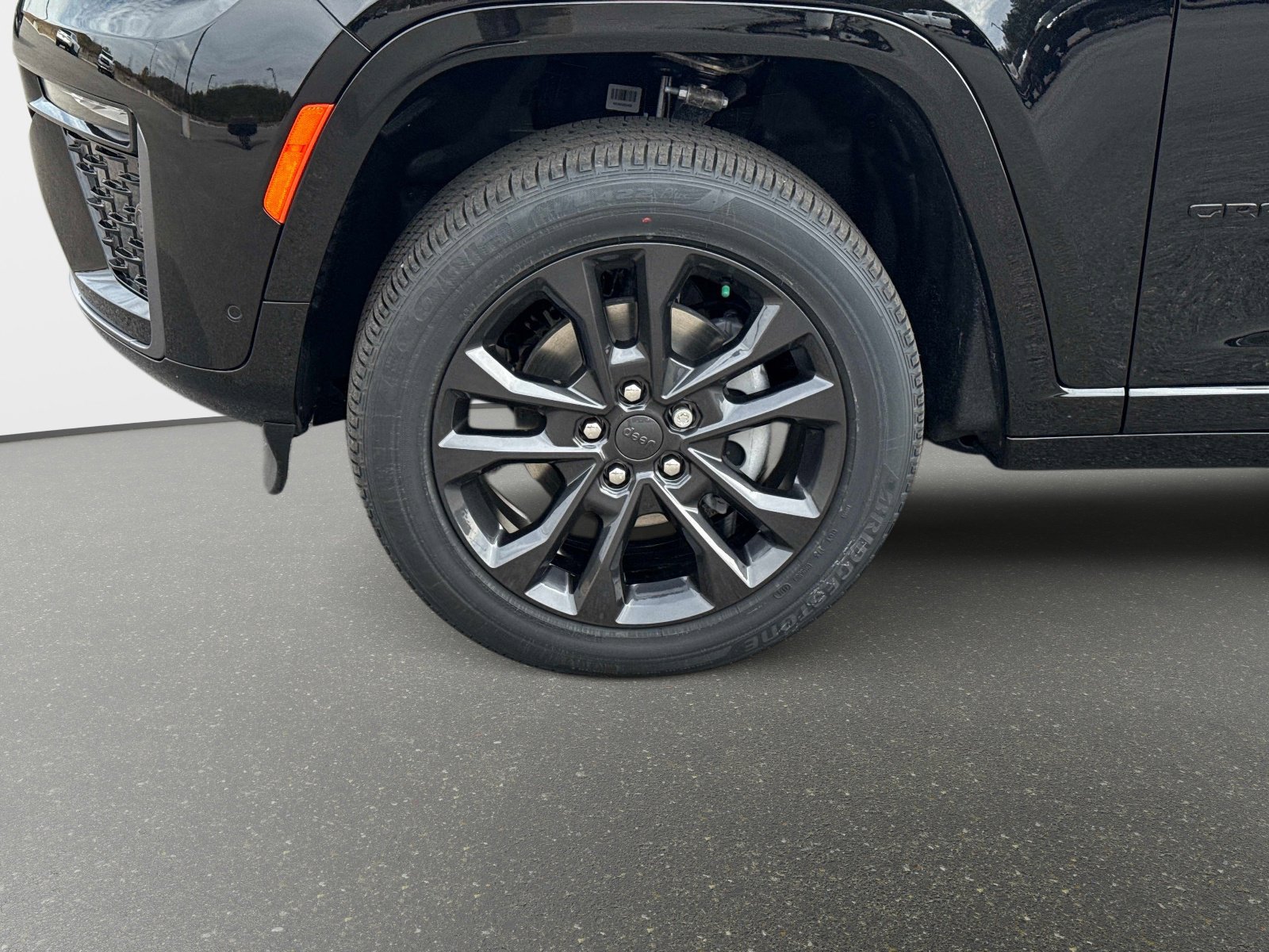 New 2026 Jeep Grand Cherokee Limited AWD/4WD image 11