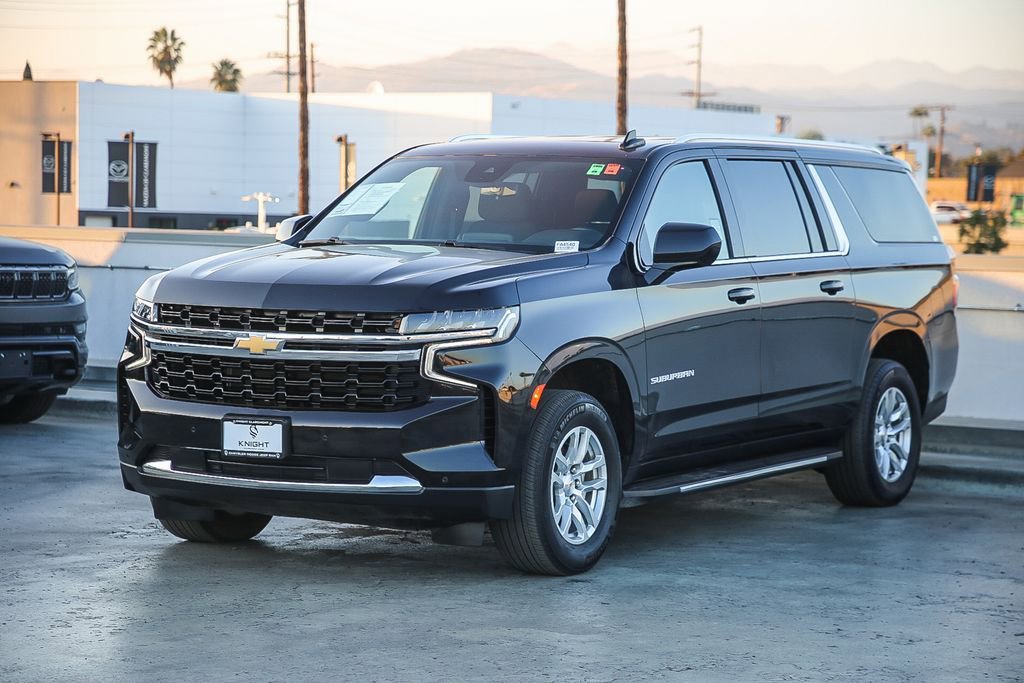 Used 2024 Chevrolet Suburban LS image 4