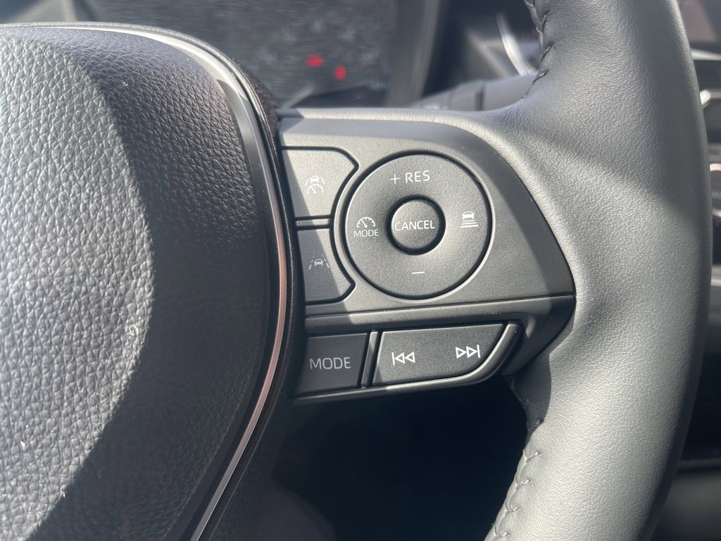 Used 2025 Toyota Corolla SE image 25