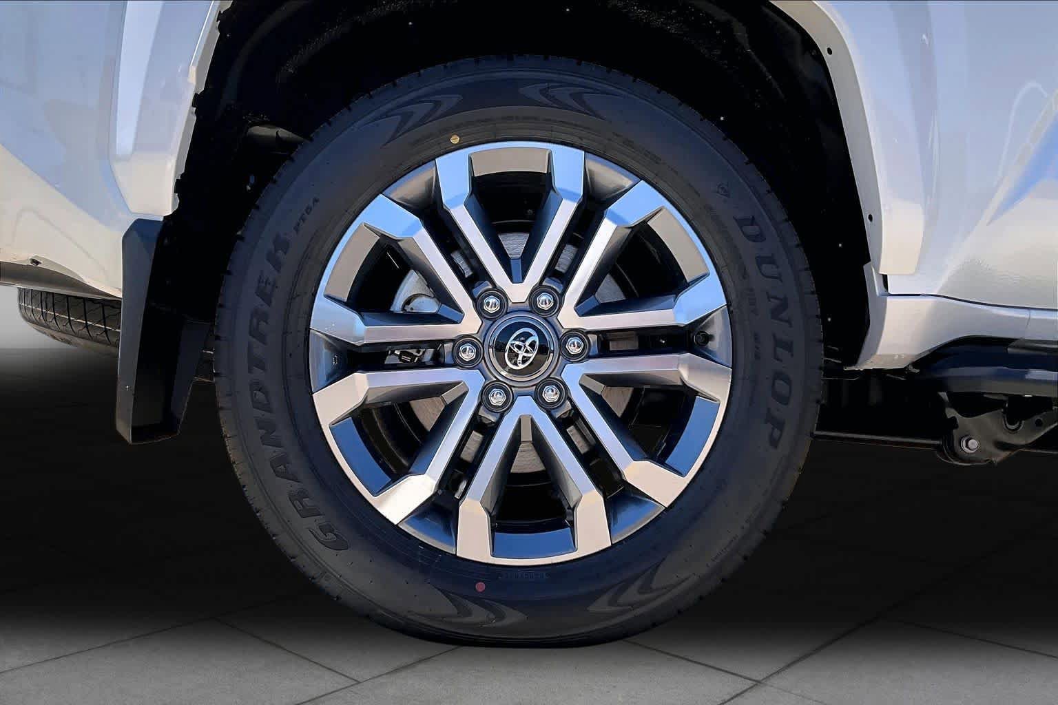 New 2026 Toyota 4Runner Limited AWD/4WD image 11