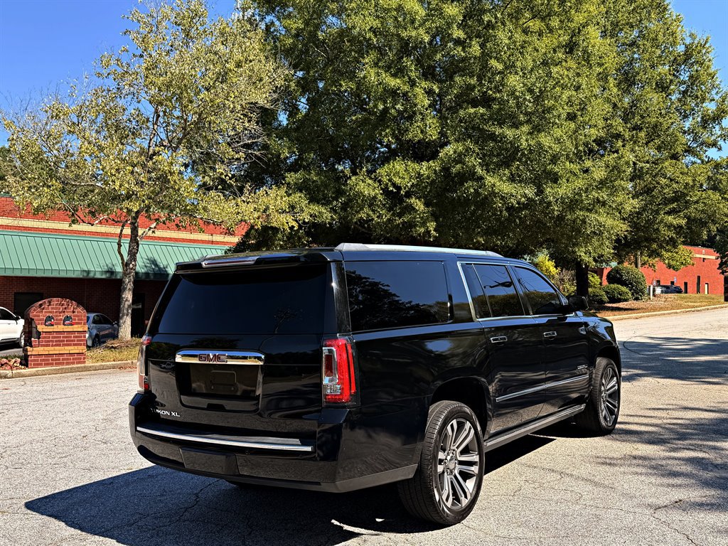 Used 2017 GMC Yukon XL Denali w/ Open Road Package RWD image 5