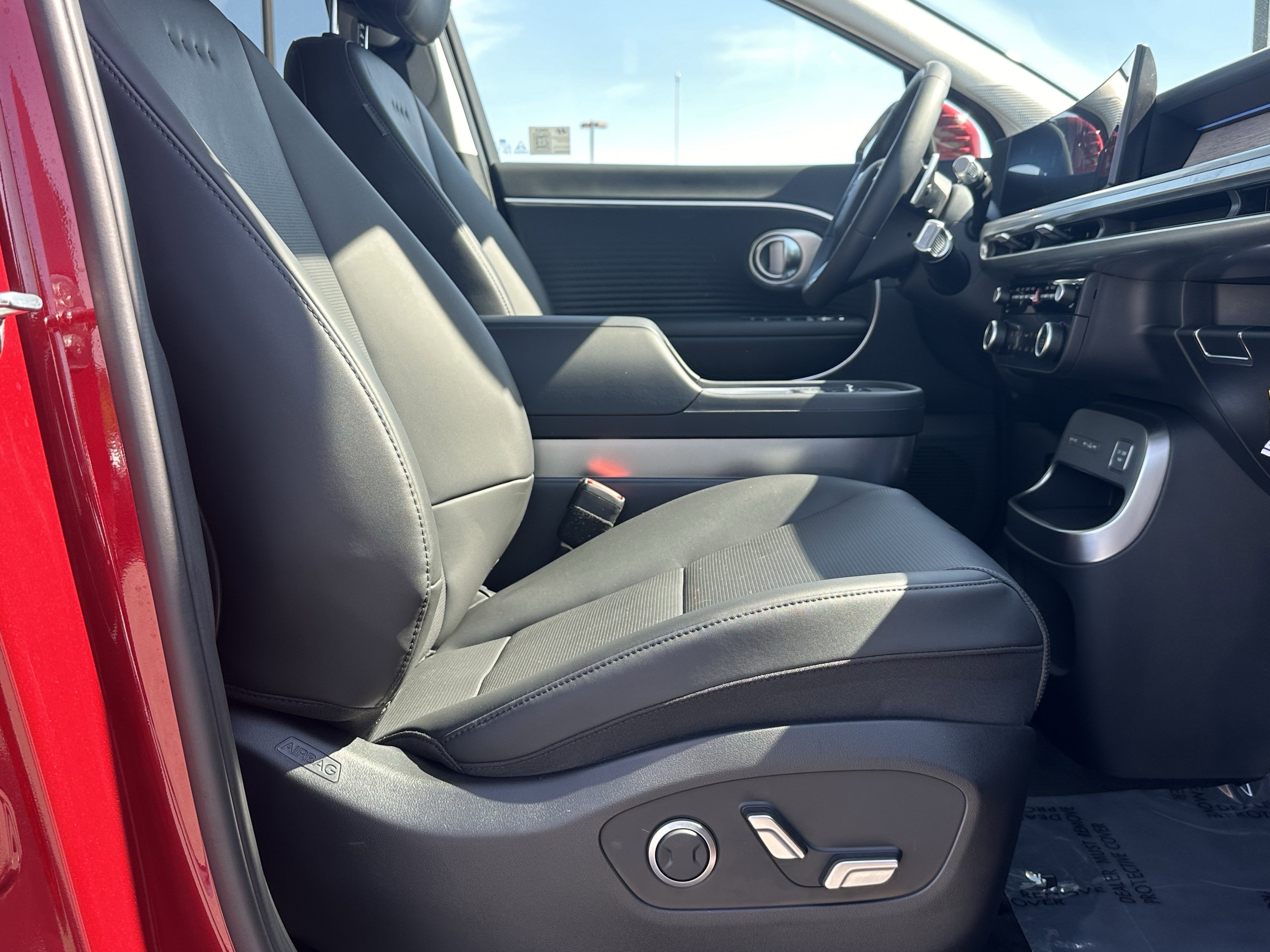 Used 2026 Hyundai Ioniq 9 SEL AWD/4WD image 16