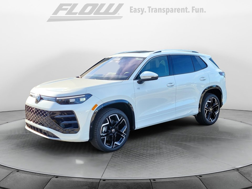 New 2026 Volkswagen Tiguan SEL R-Line image 3